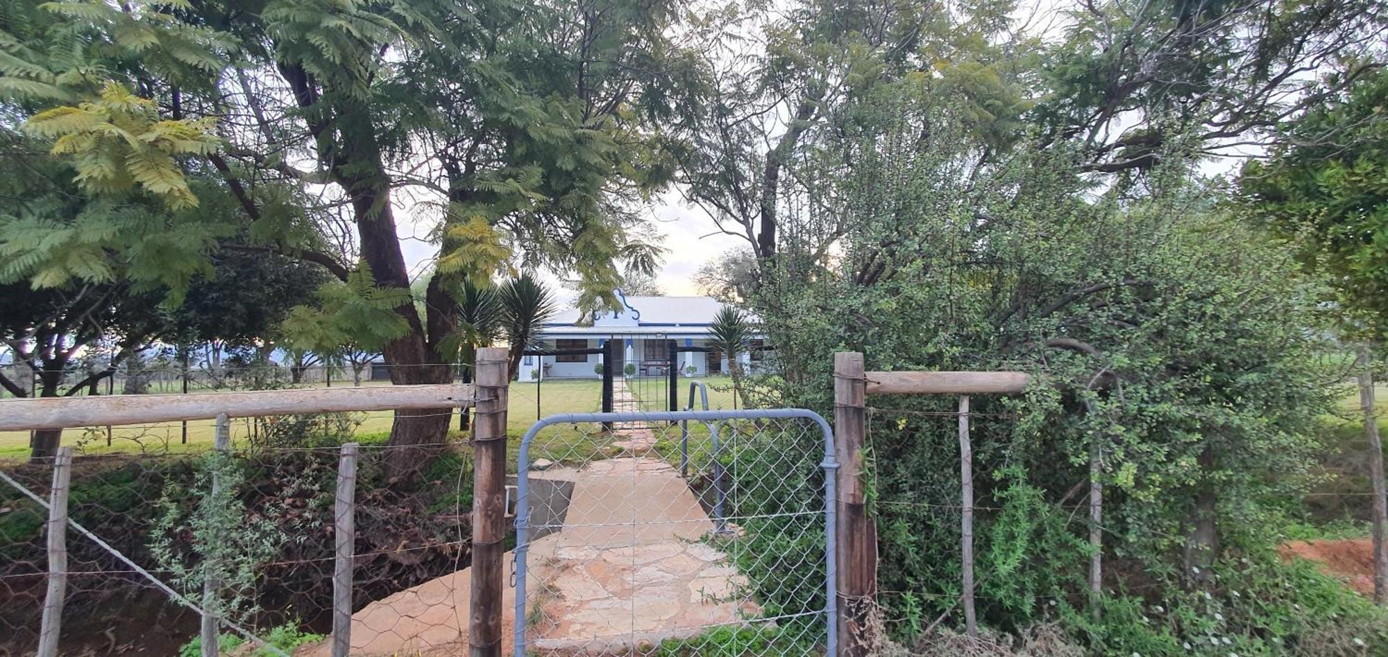 Villa Karoo Leeu Self Catering Oudtshoorn Exterior foto